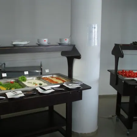 Sirena Hotel סאני ביץ'